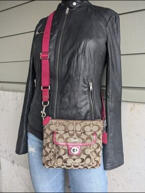 Coach Park Signature Swingpack